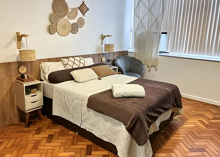 Excelente Studio no centro em frente ao metrô Rio de Janeiro